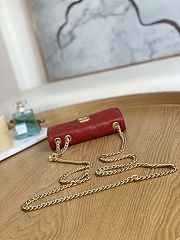 Chanel Flap Phone Holder With Chain Red Lambskin Size 10 × 17.2 × 3.3 cm - 2