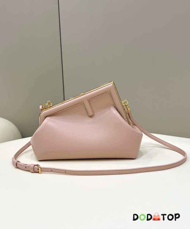  Fendi First Small Fuchsia Pink Size 26 x 18 x 9.5 cm - 1