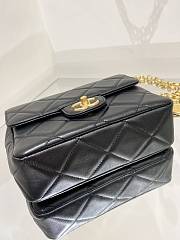 Chanel Flap Chain Bag Black Size 16 x 19.5 x 7 cm - 4