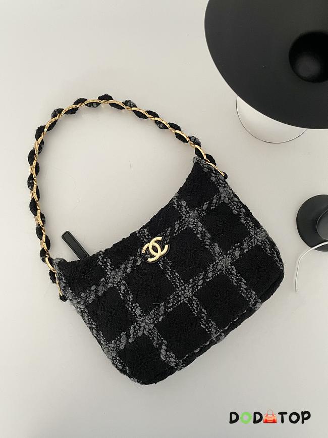 Chanel Hobo Black Underarm Wool Size 24 x 17.5 x 6 cm - 1