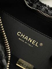 Chanel Hobo Black Underarm Wool Size 24 x 17.5 x 6 cm - 2