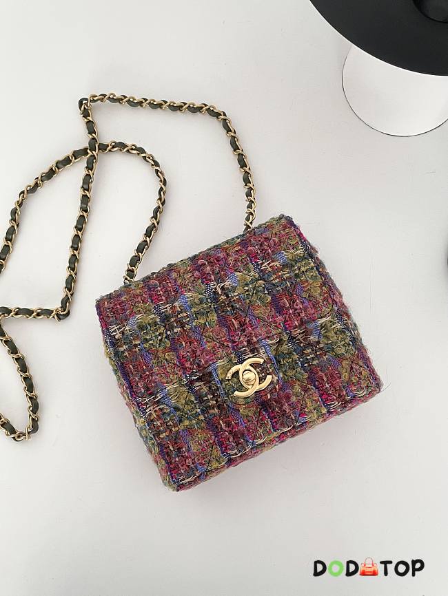 Chanel Flap Chain Bag Size 19 cm - 1