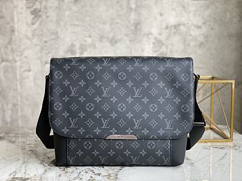 Louis Vuitton Explorer Medium Messenger Bag Size 38 x 31 x 12 cm