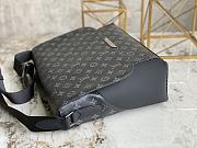 Louis Vuitton Explorer Medium Messenger Bag Size 38 x 31 x 12 cm - 5