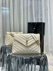 YSL Saint Laurent Loulou Medium Bag Y-Quilted Leather White Size 32 x 27 x 11 cm - 4