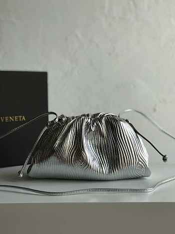 Bottega Veneta Mini Pouch Lambskin Silver Size 13 x 22 x 5 cm