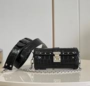  Louis Vuitton Papillon BB Bag Black Size 19 x 9 x 9 cm - 1
