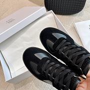 Chanel Sneakers 11 - 3
