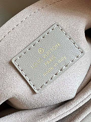 Louis Vuitton New Wave Chain Bag PM Taupe Size 21 x 12 x 9 cm - 6