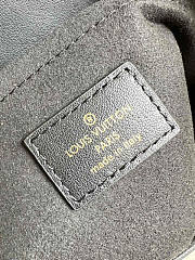 Louis Vuitton New Wave Chain Bag PM Black Size 21 x 12 x 9 cm - 2