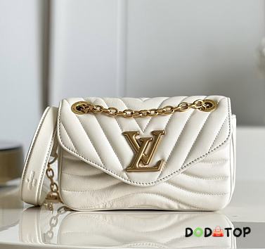 Louis Vuitton New Wave Chain Bag PM White Size 21 x 12 x 9 cm - 1