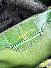 Louis Vuitton Capucines BB Green Size 27 x 18 x 9 cm - 2