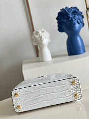 Louis Vuitton Capucines BB White Size 27 x 18 x 9 cm - 2