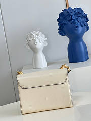 Louis Vuitton Twist PM White Size 19 x 15 x 9 cm - 5