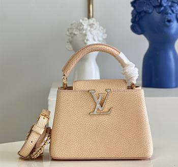 Louis Vuitton Capucines Mini Beige Size 21 x 14 x 8 cm