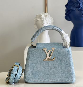 Louis Vuitton Capucines Mini Blue Size 21 x 14 x 8 cm