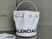 Balenciaga Canvas Bucket Bag White Size 21 x 18 x 15 cm - 1