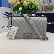 Chanel Boy Bag Cheveron In Light Grey Silver Hardware Size 25 cm - 1