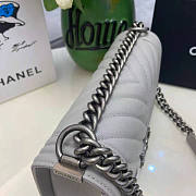 Chanel Boy Bag Cheveron In Light Grey Silver Hardware Size 25 cm - 4