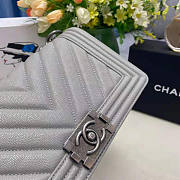 Chanel Boy Bag Cheveron In Light Grey Silver Hardware Size 25 cm - 3