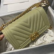 Chanel Boy Bag Caviar Green Gold Hardware Size 25 cm - 4