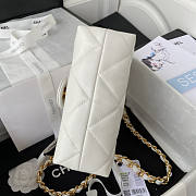 Chanel Flap Handle Bag White Size 20.5 x 15 x 8 cm - 4