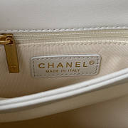 Chanel Flap Handle Bag White Size 20.5 x 15 x 8 cm - 3