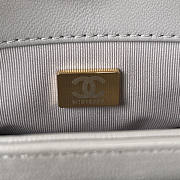 Chanel Flap Handle Bag Grey Size 20.5 x 15 x 8 cm - 3