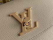 Louis Vuitton LV LockMe Ever Mini Taupe 23 x 17 x 10 cm - 6