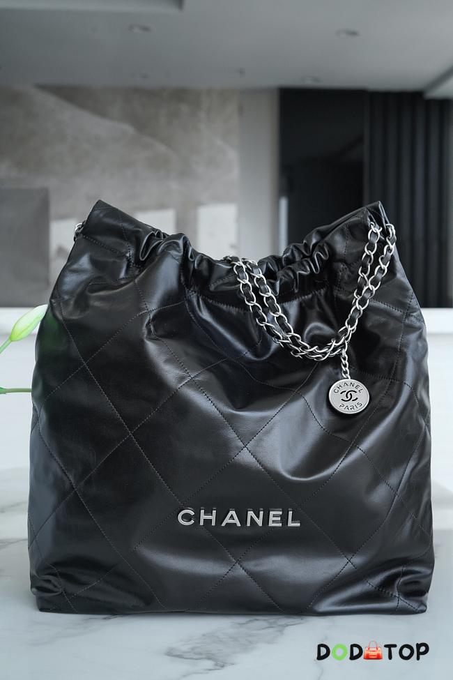Chanel 22 Large Handbag Black Size 48 x 45 x 10 cm - 1