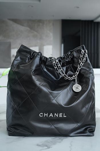 Chanel 22 Large Handbag Black Size 48 x 45 x 10 cm
