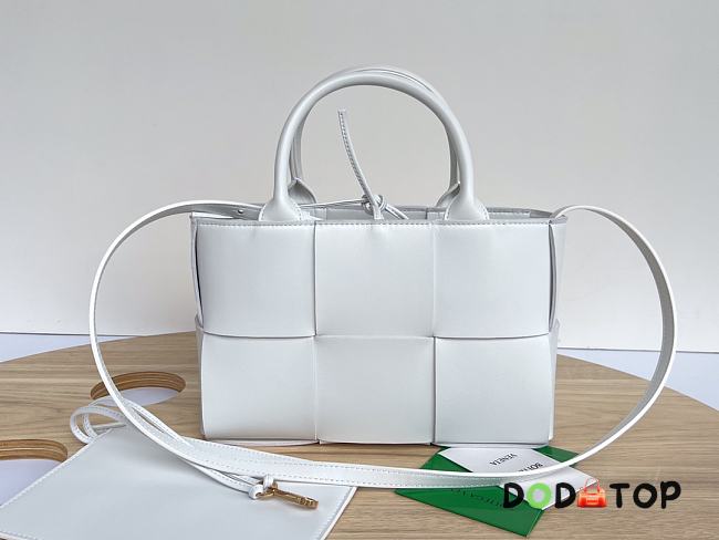Botega Venata Mini Arco Tote Bag White Size 25 x 16 x 8 cm - 1