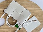 Botega Venata Mini Arco Tote Bag White Size 25 x 16 x 8 cm - 2