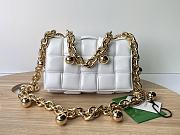 Botega Venata Gold Chain Cassette Crossbody Bag White Size 27 x 10 x 18 cm - 1