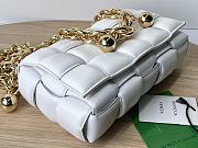 Botega Venata Gold Chain Cassette Crossbody Bag White Size 27 x 10 x 18 cm - 4