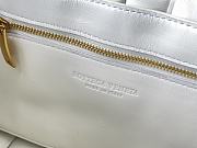 Botega Venata Gold Chain Cassette Crossbody Bag White Size 27 x 10 x 18 cm - 2