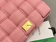 Botega Venata Cassette Medium Pillow Bag Pink Size 19 x 12 x 5 cm - 6