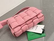 Botega Venata Cassette Medium Pillow Bag Pink Size 19 x 12 x 5 cm - 2