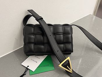 Botega Venata Cassette Medium Pillow Bag Black Size 19 x 12 x 5 cm