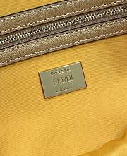 Fendi Underarm Baguette Gold Size 27 x 5 x 14 cm - 5