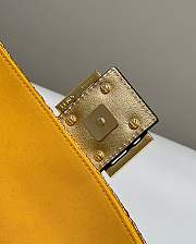 Fendi Underarm Baguette Gold Size 27 x 5 x 14 cm - 6