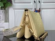 Louis Vuitton LV Coussin Small Handbag Yellow Size 26 x 20 x 12 cm - 4