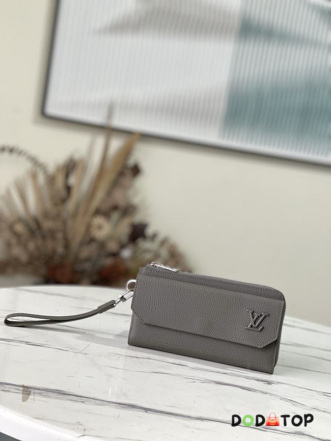 Louis Vuitton LV Aerogram Long Wallet Amy Green Size 20 x 11 x 2.5 cm - 1