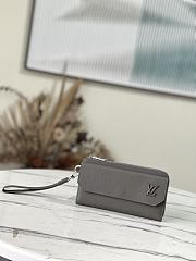 Louis Vuitton LV Aerogram Long Wallet Amy Green Size 20 x 11 x 2.5 cm - 1