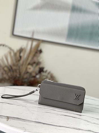 Louis Vuitton LV Aerogram Long Wallet Amy Green Size 20 x 11 x 2.5 cm