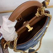 Valentino Small Roman Stud The Handle Bag In Denim Size 21 x 17 x 14 cm - 2
