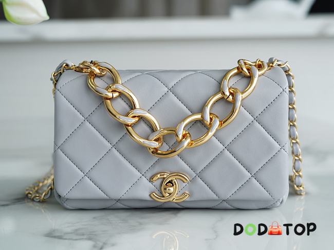 Chanel Lambskin Chain Flap Bag Grey Size 21 cm - 1