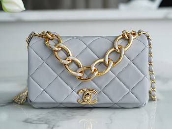 Chanel Lambskin Chain Flap Bag Grey Size 21 cm
