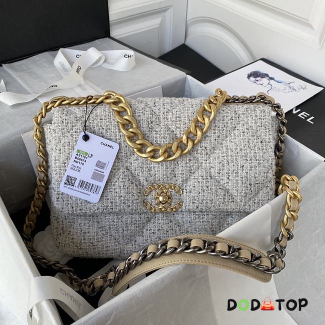Chanel 19 Gray And Milky Wool Size 30 cm - 1