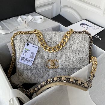 Chanel 19 Gray And Milky Wool Size 30 cm